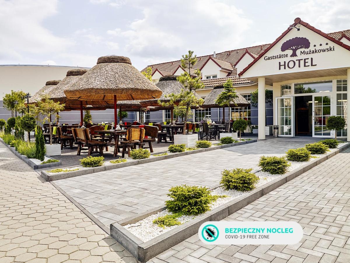 Hotel Muzakowski Ленкниця Екстер'єр фото