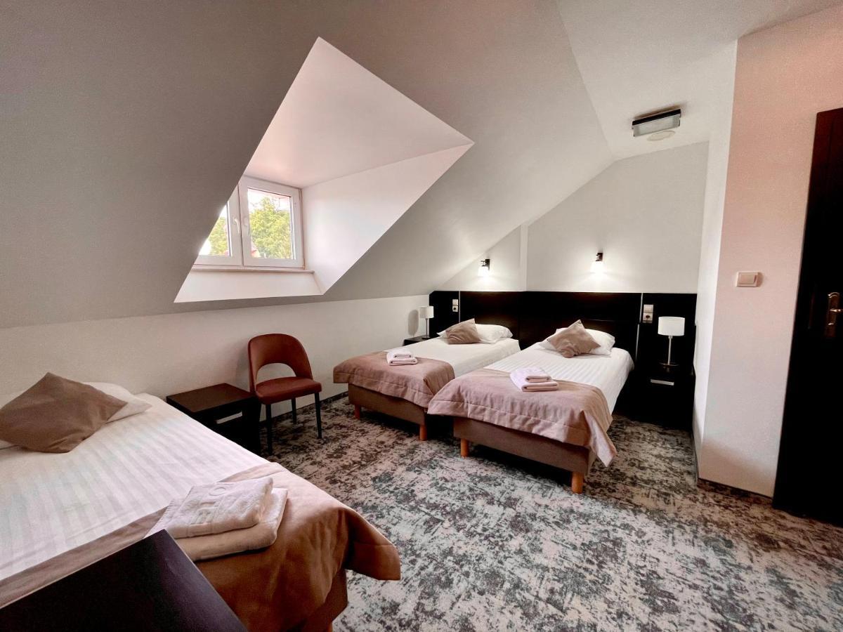 Hotel Muzakowski Ленкниця Екстер'єр фото